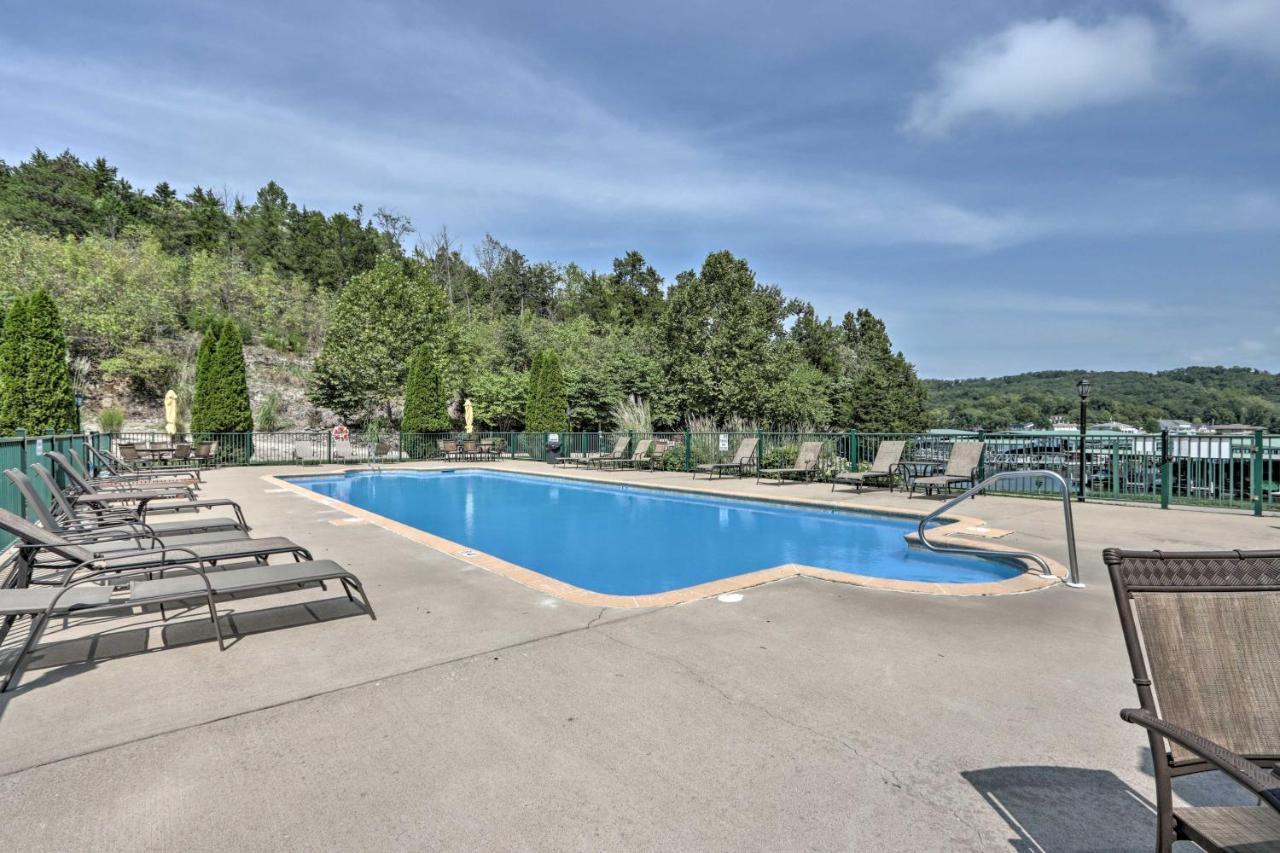 Lakefront Ozark Condo With Balcony And Seasonal Pool! Камдентън Екстериор снимка