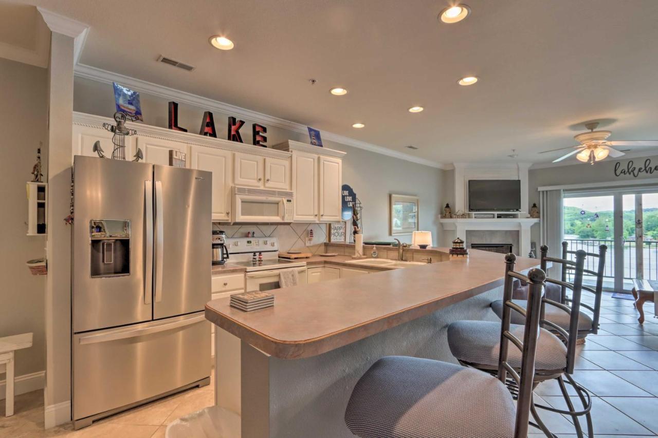 Lakefront Ozark Condo With Balcony And Seasonal Pool! Камдентън Екстериор снимка