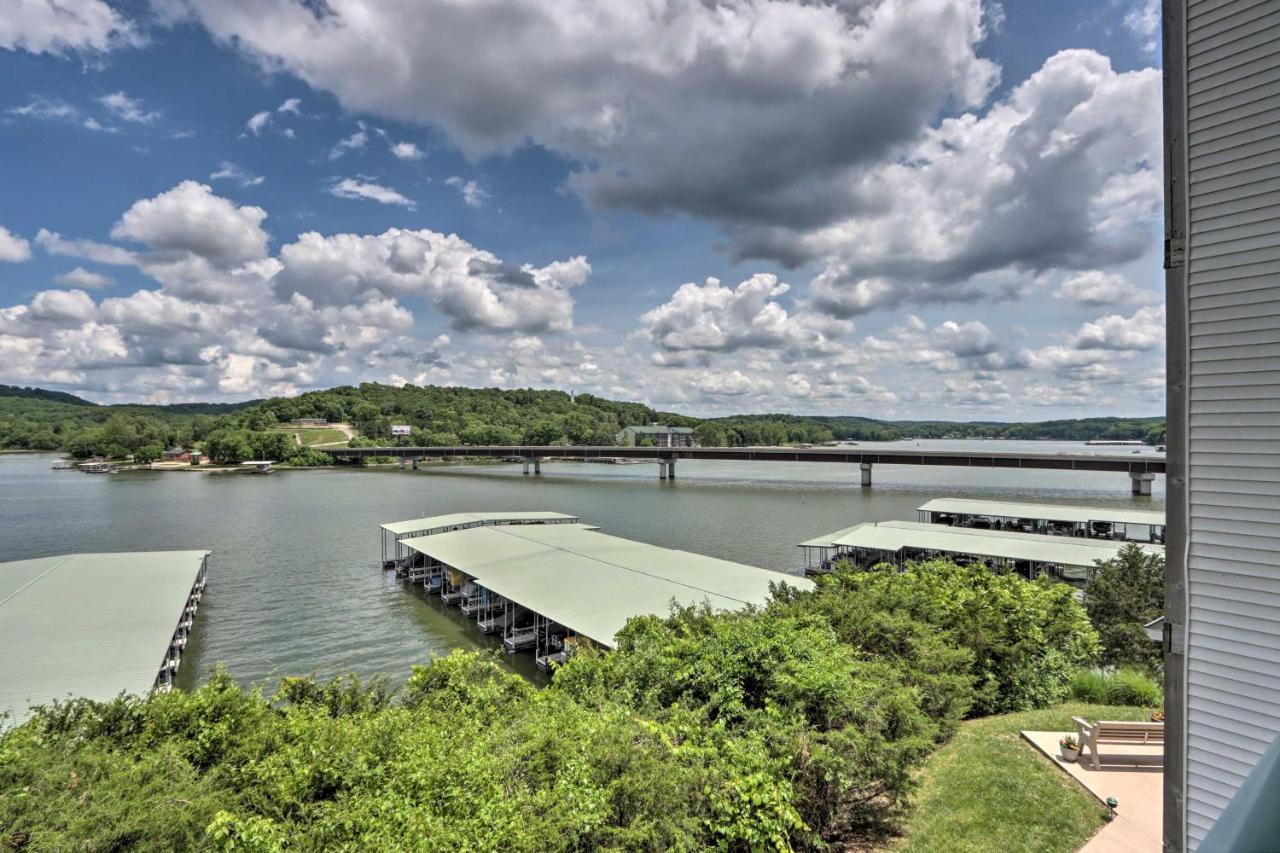 Lakefront Ozark Condo With Balcony And Seasonal Pool! Камдентън Екстериор снимка